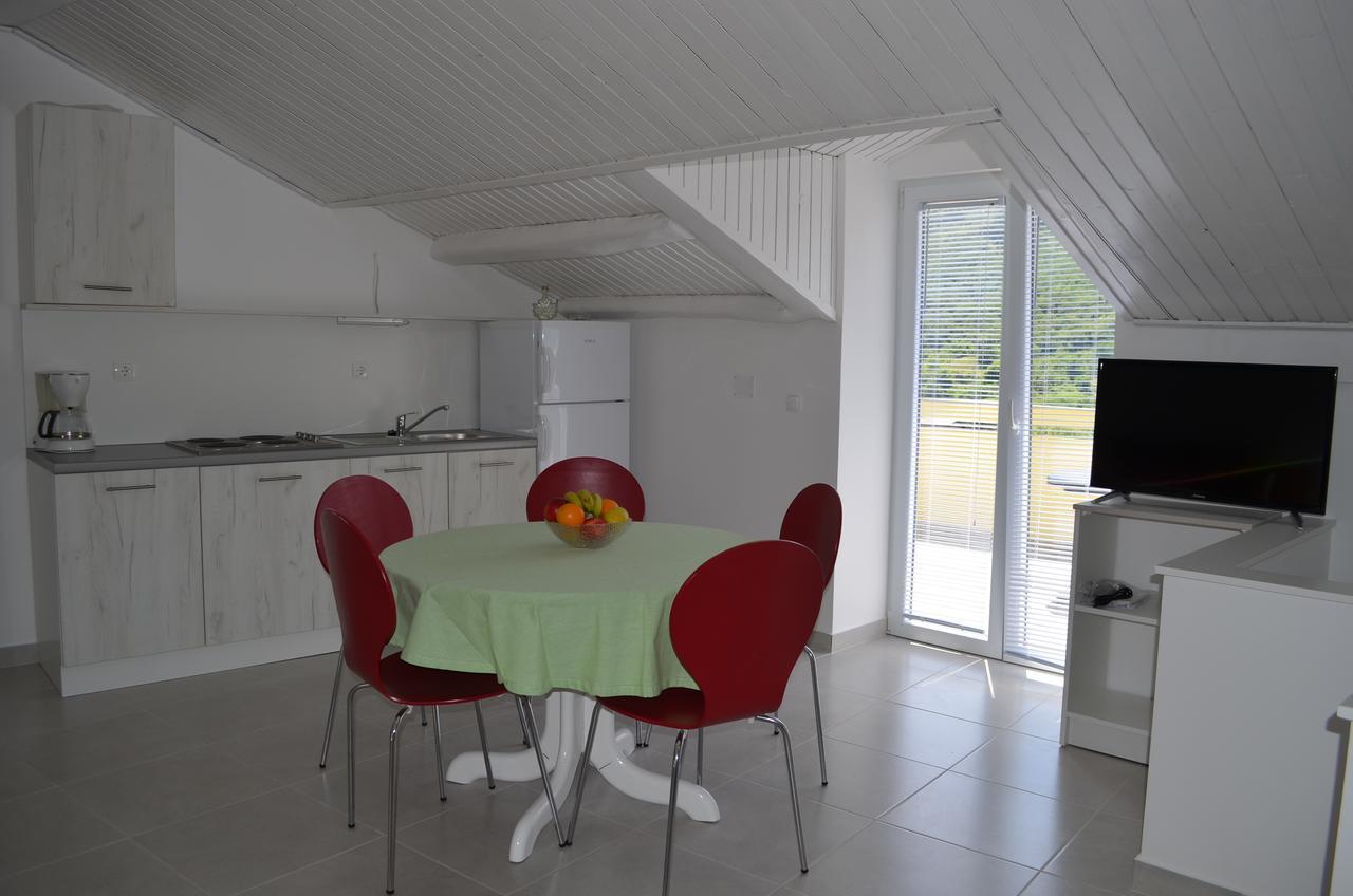 Draga Bašćanska Apartments Petar מראה חיצוני תמונה