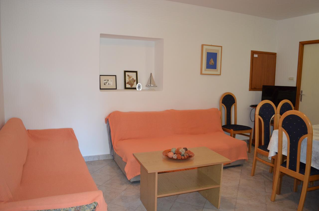 Draga Bašćanska Apartments Petar מראה חיצוני תמונה