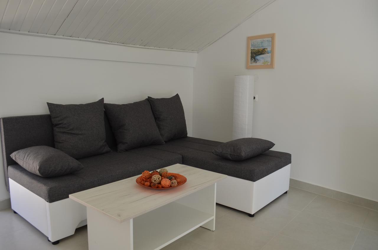 Draga Bašćanska Apartments Petar מראה חיצוני תמונה