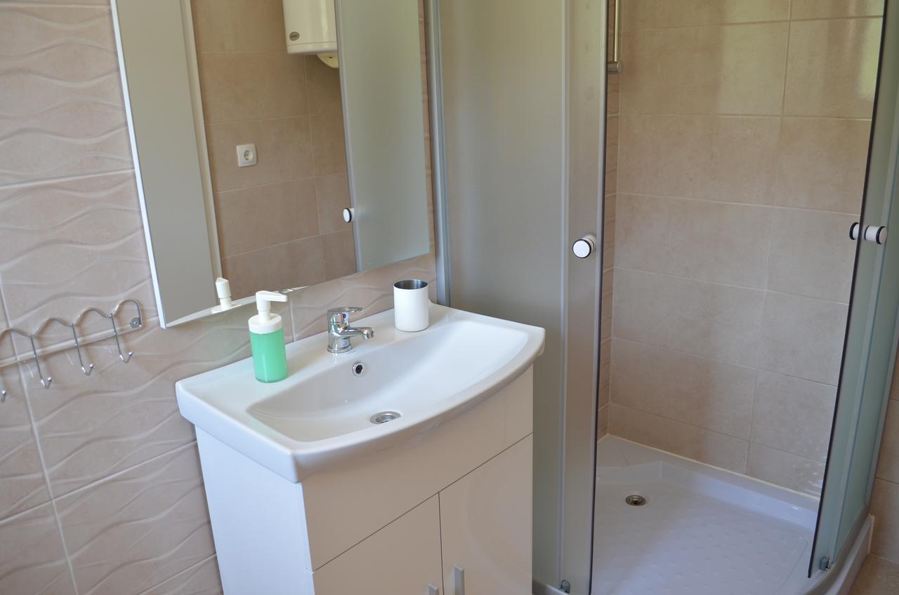 Draga Bašćanska Apartments Petar מראה חיצוני תמונה