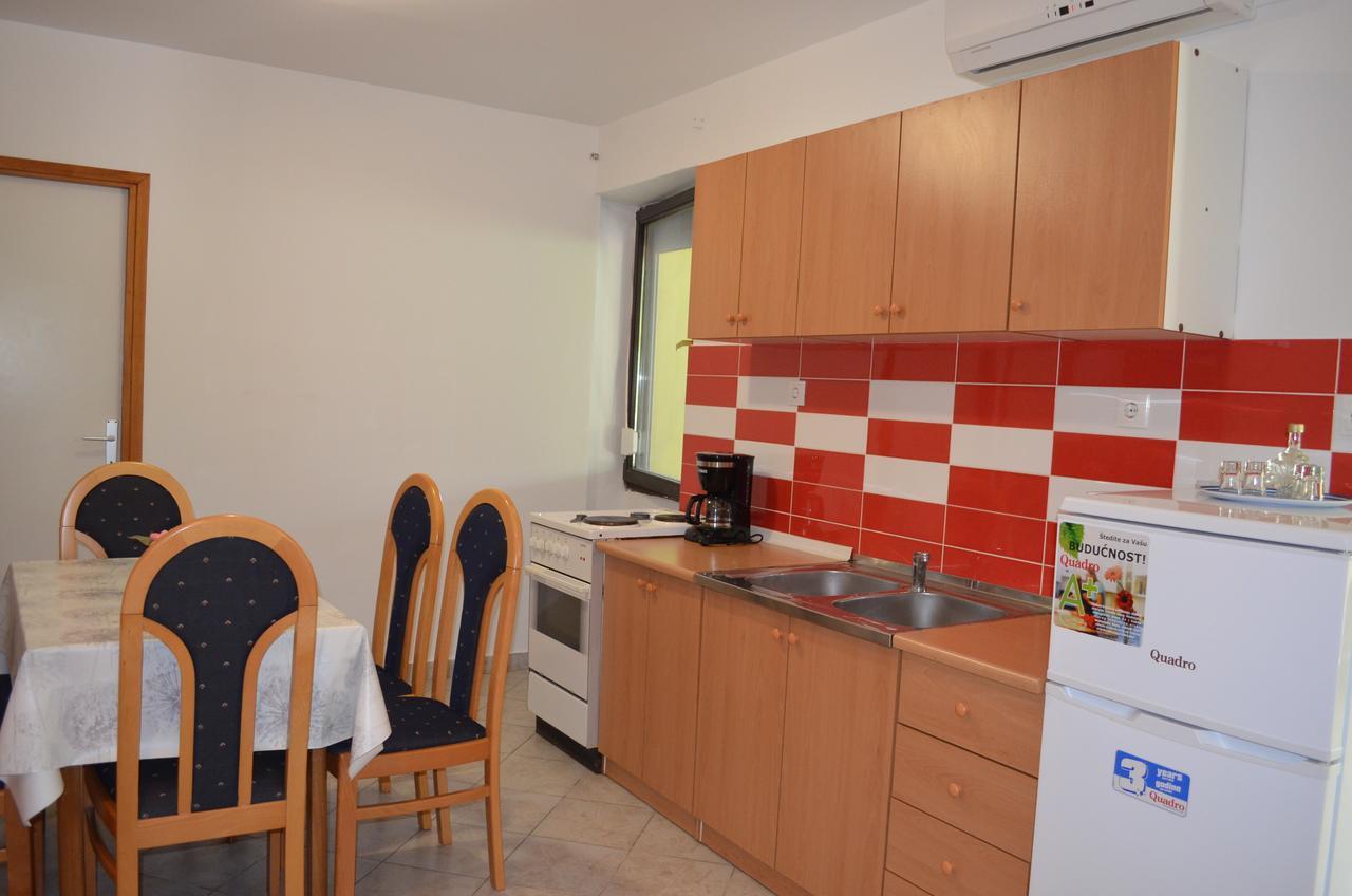 Draga Bašćanska Apartments Petar מראה חיצוני תמונה