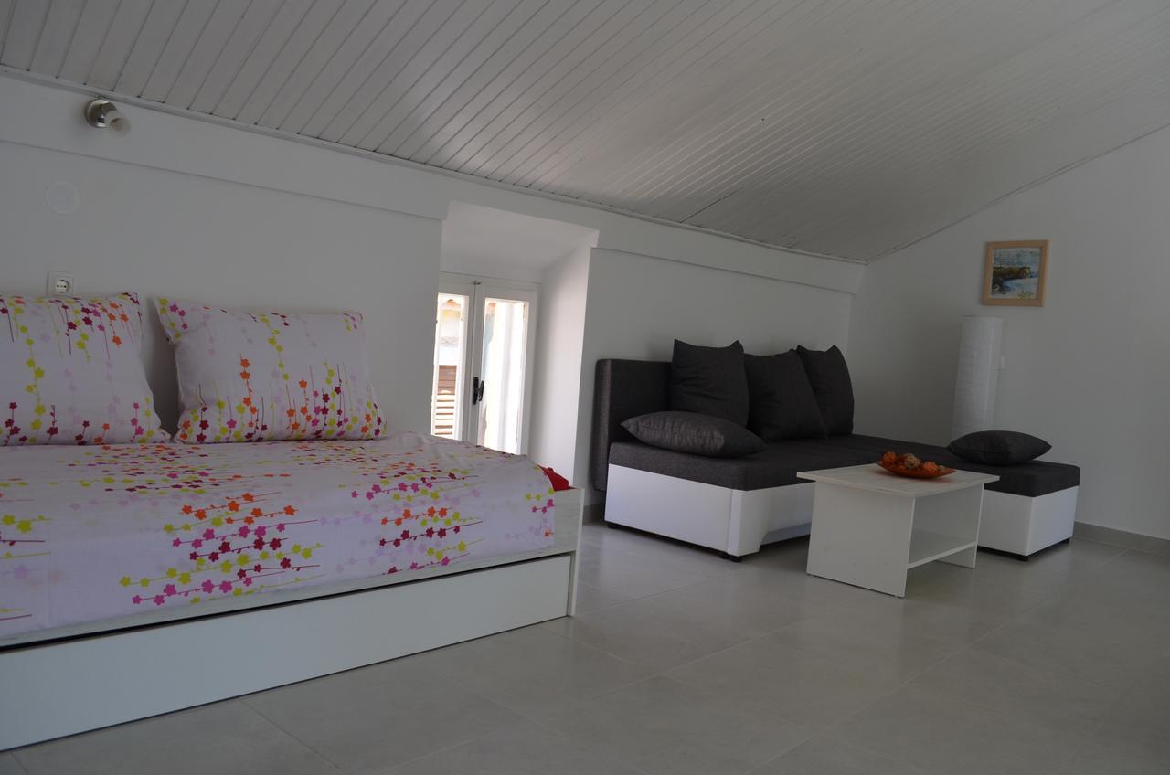 Draga Bašćanska Apartments Petar מראה חיצוני תמונה