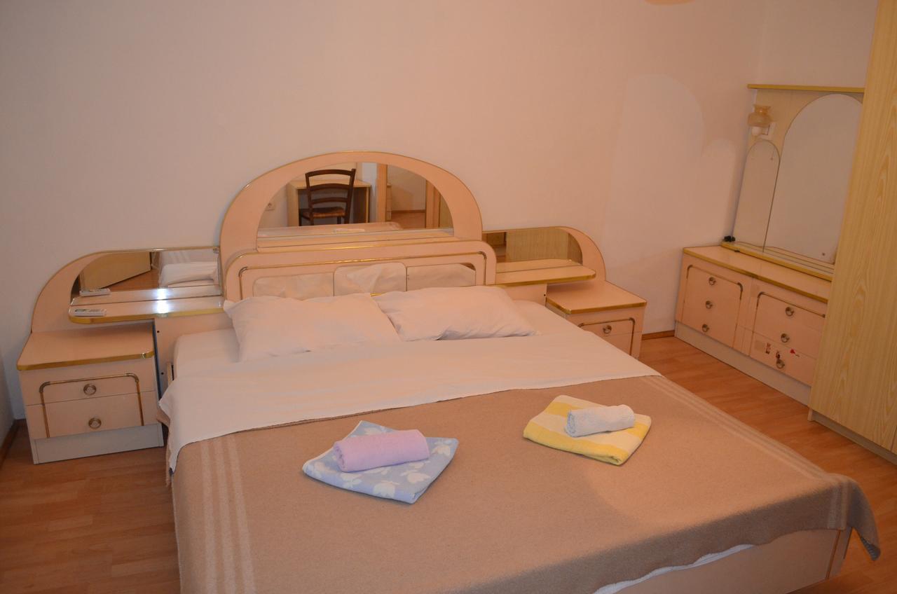Draga Bašćanska Apartments Petar מראה חיצוני תמונה